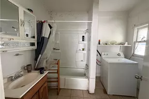 1369 E 41st St, Loveland, OH 44103 - Photo 17