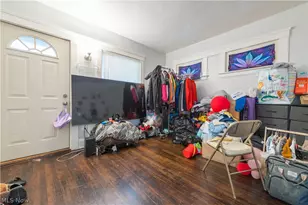 4004 E 52nd St, Newburgh Heights, OH 44105 - Photo 5