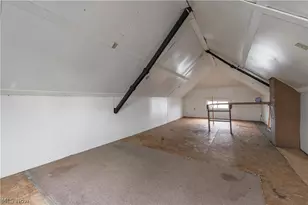 4004 E 52nd St, Newburgh Heights, OH 44105 - Photo 27