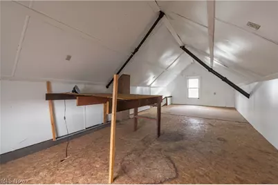 4004 E 52nd Street, Newburgh Heights, OH 44105 - Photo 29