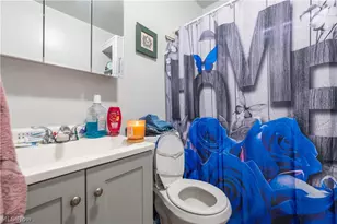 4004 E 52nd St, Newburgh Heights, OH 44105 - Photo 13