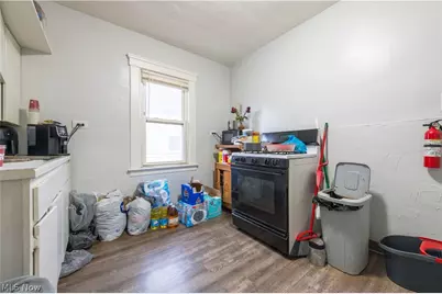 4004 E 52nd Street, Newburgh Heights, OH 44105 - Photo 7