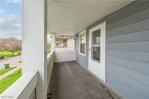 4004 E 52nd St, Newburgh Heights, OH 44105 - Photo 15