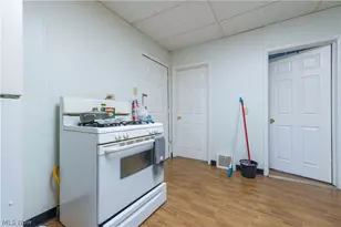 4004 E 52nd St, Newburgh Heights, OH 44105 - Photo 21