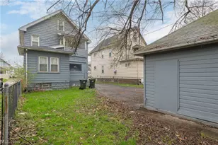 4004 E 52nd St, Newburgh Heights, OH 44105 - Photo 33