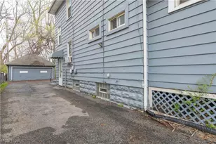 4004 E 52nd St, Newburgh Heights, OH 44105 - Photo 35