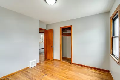 8514 Deerfield Drive, Parma, OH 44129 - Photo 17