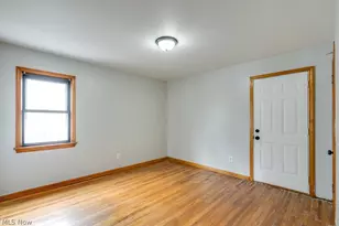 8514 Deerfield Dr, Parma, OH 44129 - Photo 13