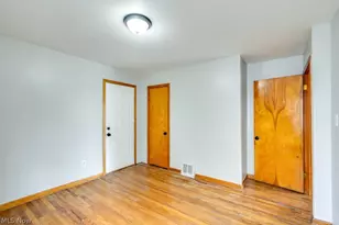 8514 Deerfield Dr, Parma, OH 44129 - Photo 15