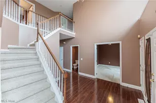 17918 Princeton Cir, Strongsville, OH 44149 - Photo 3