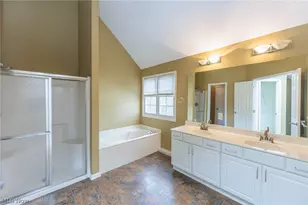 17918 Princeton Cir, Strongsville, OH 44149 - Photo 25