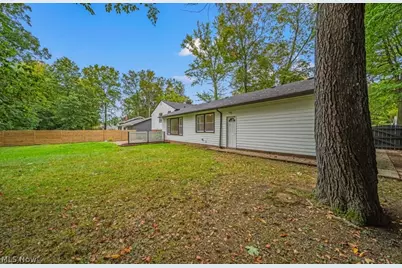 1066 Eastlawn Drive, Highland Heights, OH 44143 - Photo 23