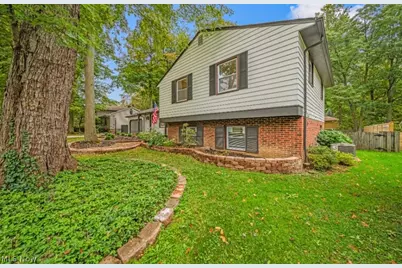 1066 Eastlawn Drive, Highland Heights, OH 44143 - Photo 3