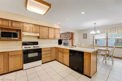 17500 Alexander Road, Walton Hills, OH 44146 - Photo 7