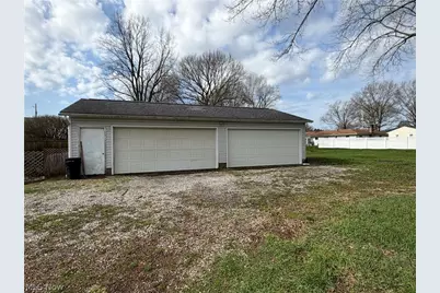 824 Goshen Avenue SE, New Philadelphia, OH 44663 - Photo 5
