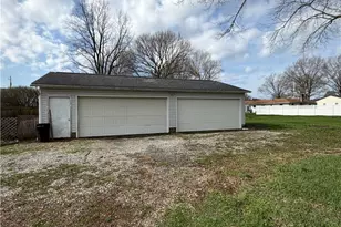 824 Goshen Ave SE, New Philadelphia, OH 44663 - Photo 5