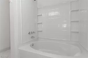 8101 Middlesex Rd, Mentor, OH 44060 - Photo 19