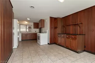 8101 Middlesex Rd, Mentor, OH 44060 - Photo 9