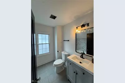10900 Vernon Avenue, Garfield Heights, OH 44125 - Photo 23