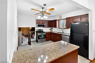 2115 Coventry Dr, Parma, OH 44134 - Photo 7