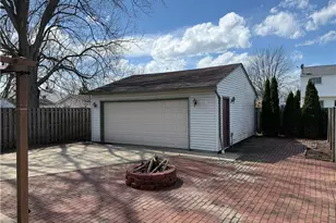 1030 E 349th St, Eastlake, OH 44095 - Photo 5