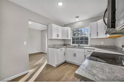 1548 Rosena Avenue, Madison, OH 44057 - Photo 9