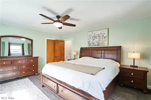 1360 Croyden Rd, Lyndhurst, OH 44124 - Photo 9