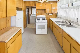 90 S Third St, Parkersburg, WV 26101 - Photo 9