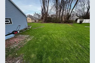 984 Sandusky Street, Conneaut, OH 44030 - Photo 11