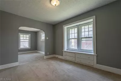 341 E Archwood Avenue, Akron, OH 44301 - Photo 9