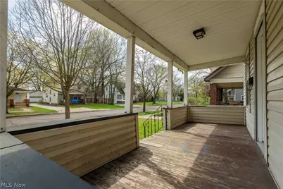 341 E Archwood Avenue, Akron, OH 44301 - Photo 5