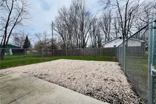 7063 Lake Rd, Madison, OH 44057 - Photo 15