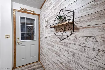 551 Picadilly Circle, Akron, OH 44319 - Photo 19