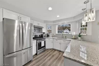 551 Picadilly Circle, Akron, OH 44319 - Photo 9