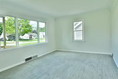 73 N Edgehill Avenue, Youngstown, OH 44515 - Photo 13
