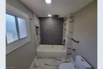 12621 Hirst Avenue, Loveland, OH 44135 - Photo 9