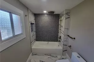 12621 Hirst Ave, Loveland, OH 44135 - Photo 9