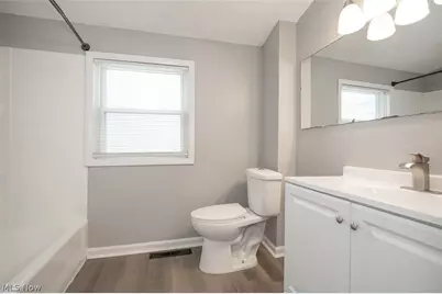 2960 Clearfield Avenue, Akron, OH 44314 - Photo 13