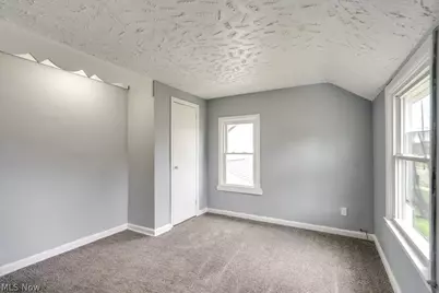 1090 Greenwood Avenue, Akron, OH 44320 - Photo 23