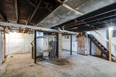 1090 Greenwood Avenue, Akron, OH 44320 - Photo 25