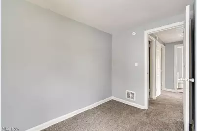 1090 Greenwood Avenue, Akron, OH 44320 - Photo 21