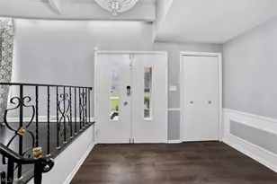 1905 Camberly Dr, Loveland, OH 44124 - Photo 3