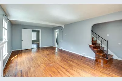 20503 Mountville Drive, Maple Heights, OH 44137 - Photo 9