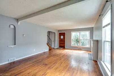 20503 Mountville Drive, Maple Heights, OH 44137 - Photo 7