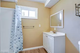 20503 Mountville Dr, Maple Heights, OH 44137 - Photo 17