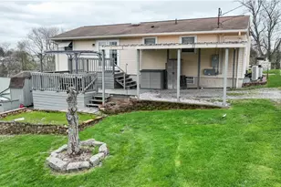 112 Cole St, Barnesville, OH 43713 - Photo 5