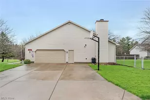 6369 Ridgeview Ave, Austintown, OH 44515 - Photo 7