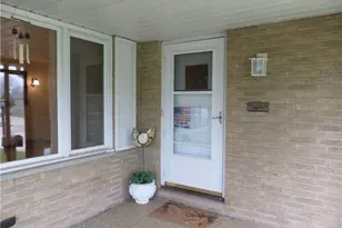 6204 Meadview Dr, Green Hills, OH 44131 - Photo 11