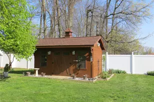 6204 Meadview Dr, Green Hills, OH 44131 - Photo 9