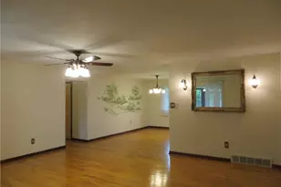 6204 Meadview Dr, Green Hills, OH 44131 - Photo 13